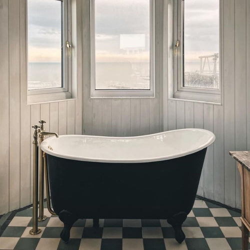 Hurlingham Shelley Freestanding Small Cast Iron Bath, Roll Top Painted Small Slipper Bath With Feet - 1370x730mm