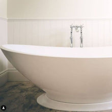 Load image into Gallery viewer, BC Designs Kurv Cian Freestanding Bath Polished White 1890x900mm BAB005
